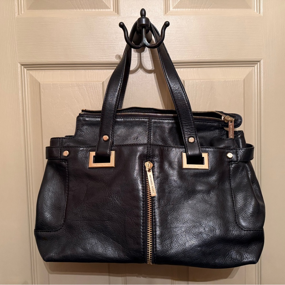 MICHAEL Michael Kors Black Leather Shoulder Bag
